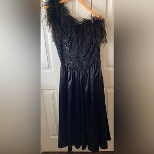 VTG 80’s Loralie Black Taffeta Feather Basque Waist One Shoulder Maxi Dress S
